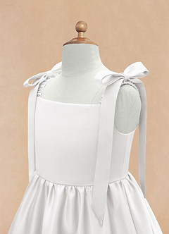 Azazie Chelsie vestidos de niña de las flores Vestido de Blanco de Satin Mate de Corte en A con Lazo image8