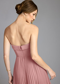 Azazie Mariana Vestidos de damas de honor Vestido de Rosa Polvorienta de Gasa de Corte en A con Sin tirantes image6