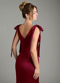 Azazie Alena Robes de demoiselle d'honneur Robe Sirène en Satin extensible Plissée Bourgogne image11