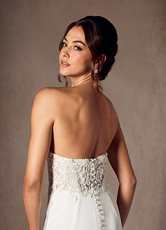 Azazie Lewena Robes de mariée Robe Sirène en Crêpe Dos Satin Dentelle Blanc Diamant Moka image4