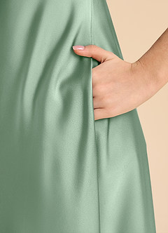 Azazie Sissy Junior Abito A-Line in Raso Elasticizzato a Spalla Scoperta Agave image7