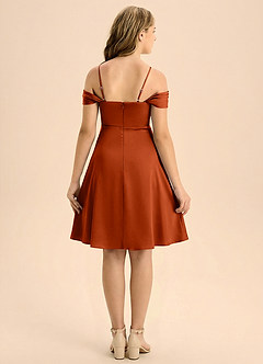 Azazie Anselie Junior Vestido de Pimenton de Satén Elástico de Corte en A con Plisado image2