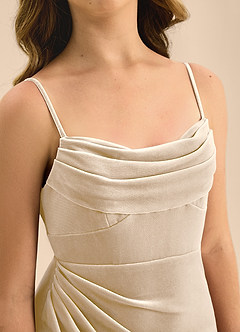 Azazie Mai Junior Vestido de Champán de terciopelo de Corte en A con Escote de Corazón image7