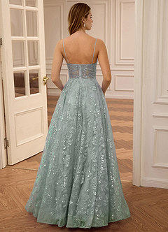 Juliette Vert Robe de bal trapèze à col en V et broderie florale à sequins image2