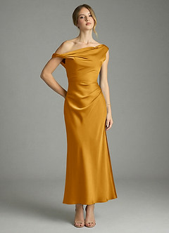 Azazie Emerson Robes de demoiselle d'honneur Robe Sirène en Satin extensible Épaule décolletée Caramel écossais image1