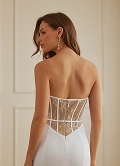 Christian Siriano Bridal for Azazie 2004 Robes de mariée Robe Fourreau en Crêpe Dos Satin Dentelle Diamant Nude image9
