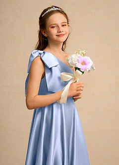 Azazie Guppy Junior Formal vestidos de niña de las flores Vestido de Hielo de Satin Mate de Corte En A con Hombro unilateral image6