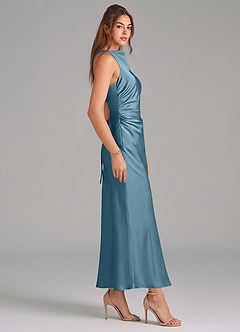 Azazie Evadne Vestidos de damas de honor Vestido de Bermudas de Satén Elástico de Corte Recto con Plisado image4