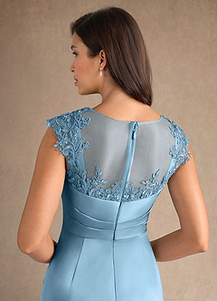 Azazie Santa Barbara Abiti per la Madre della Sposa Abito Tubino in Raso Elasticizzato Plissettato Blu Acciaio image8
