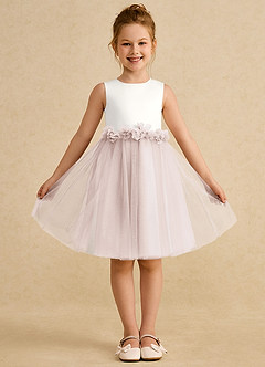 Azazie Louisa Robe Demoiselle D'honneur Fillette Robe Trapèze en Tulle Sans manches Ivoire Pétale De Rose image1