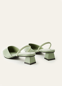 front Scarpe eleganti comode con tacco basso e cinturino posteriore a punta, tacco a blocco scultoreo.