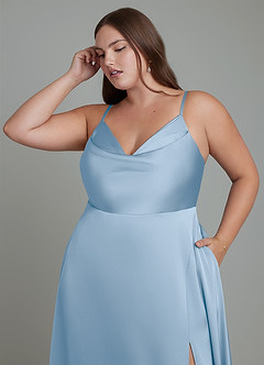 Azazie Sarella Robes de demoiselle d'honneur Robe Trapèze en Satin extensible Plissé Poudre Bleue image9