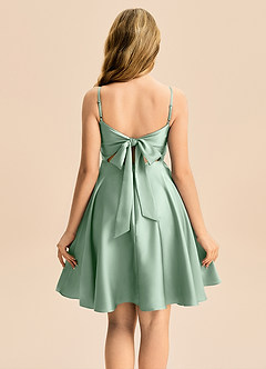 Azazie Miko Junior A라인 주름진 스트레치 새틴 미니 주니어 신부 들러리 드레스 image2