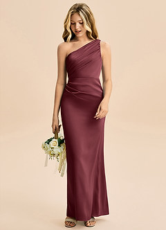 Azazie Akilah Junior Robe Fourreau en Satin extensible Plissée Merlot image3