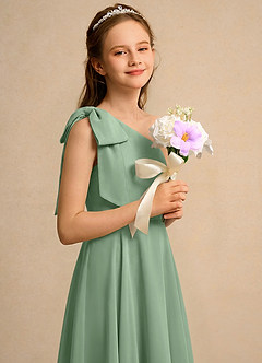 Azazie Guppy Girls Formal Robe Demoiselle D'honneur Fillette Robe Trapèze en Mousseline de soie Une épaule Matcha image4