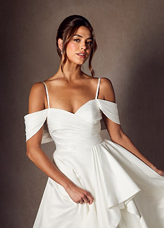 Azazie Alexandria Vestidos de novia Vestido de Diamante Blanco de Satin Mate de Corte en A con Vestidos sin tirantes image6