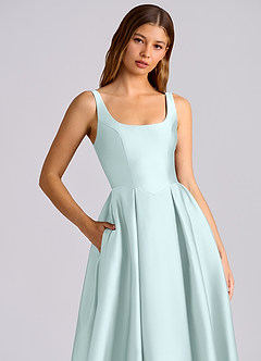 Azazie Amalie Robes de demoiselle d'honneur Robe Trapèze en Satin extensible Plissée Verre De Mer image2