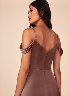 Azazie Ocean Robes de demoiselle d'honneur Robe Trapèze en Satin extensible Col V plissé Expresso image5