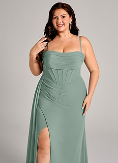 Azazie Amyra Robes de demoiselle d'honneur Robe Fourreau Convertible en Mousseline de soie Épaules dénudées Sauge D'argent image10