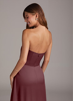 Azazie Wren Jurken voor bruidsmeisjes Converteerbaar Jurk van Stretch Satijn met A-Lijn Strapless Sangria image4
