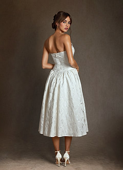 Azazie Devam Robes de mariée Robe Trapèze en Jacquard Floral Sans bretelle Blanc De Diamant image9