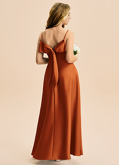 Azazie Isolde Junior Vestido de Canela de Satén Elástico de Corte en A con Plisado image1