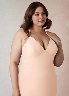 Azazie Becca Vestidos de damas de honor Vestido de Rosa Inglesa de Gasa de Corte Recto con Cuello en V image12