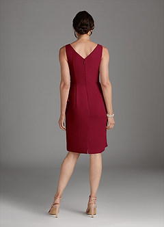 Azazie Saturn Mère de la mariée Robes Robe Fourreau en Mousseline de soie Col V plissé Bourgogne image4
