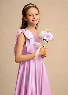 Azazie Guppy Girls Formal Robe Demoiselle D'honneur Fillette Robe Trapèze en Mat Satiné Une épaule Rose Bonbon image6