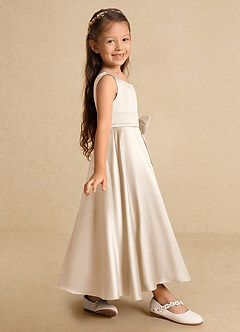 Azazie Lindy vestidos de niña de las flores Vestido de Alabastro Blanco de Satin Mate de Corte En A con Plisado image5