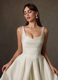 Azazie Zelina Vestidos de novia Vestido de Crema de Satén de Corte en A con Escote de Corazón image7