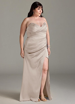Azazie Yola Robes de demoiselle d'honneur Robe Fourreau Convertible en Satin extensible Plissee mit V-Ausschnitt Givre image12