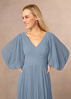Azazie Zahara Mère de la mariée Robes Robe Trapèze en Mousseline de soie Col V plissé Bleu Poussiéreux image5