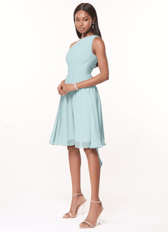 Azazie Katrina Vestidos de damas de honor Vestido de Neblina de Gasa de Corte en A con Hombro unilateral image3