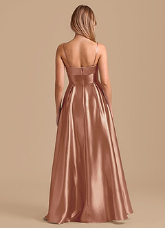 Azazie Lucienne 신부 들러리 드레스 A라인 주름진 메탈릭 새틴 바닥 길이 드레스 image2