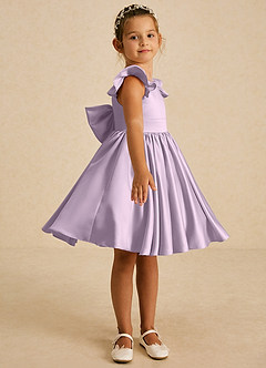 Azazie Tootsie Blumenmädchenkleider A-Linie Schleifen Matte Satin Kleid Frostiges Flieder image4