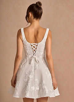 vestido Mini Branco Nuvem Brynn image2