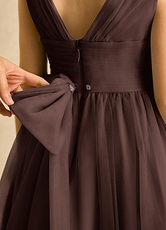 Azazie Macaron Robe Demoiselle D'honneur Fillette Robe Trapèze en Tulle Plissée Ganache image6