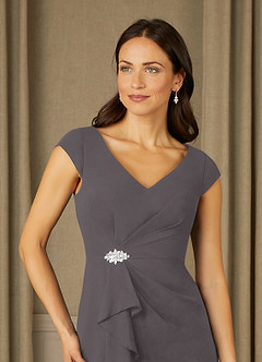 Azazie Nola vestidos de madre de la novia Vestido de Gris Acero de Gasa de Recto con Cuello en V Plisado image4