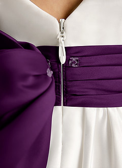 Azazie Sosie Robe Demoiselle D'honneur Fillette Robe Trapèze en Mat Satiné Plissée Ivoire Grain De Raisin image6