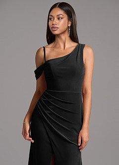 Azazie Madelyn Robes de demoiselle d'honneur Robe Fourreau en velours Ue épaule Noir image2
