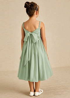 Azazie Midge Blumenmädchenkleider A-Linie Schleifen Matte Satin Kleid Staubiger Salbeigrün image2