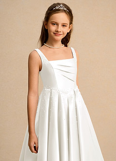 Azazie Mochi Girl Jurken voor bloemenmeisjes Baljurk Jurk van Mat Satijn Geplooid Ivoor image7