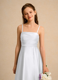 Azazie Pebbles Girl vestidos de niña de las flores Vestido de Blanco de Satin Mate de Corte En A con Plisado image4