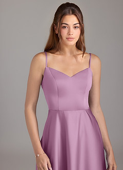 Azazie Marley Robes de demoiselle d'honneur Robe Trapèze Convertible en Satin extensible Épaule décolletée Glycine image2