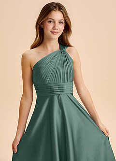 Azazie Charlize Junior A라인 주름진 스트레치 새틴 플로어 길이 주니어 신부 들러리 드레스 image6