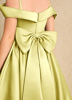 Azazie Favia Blumenmädchenkleider A-Linie Schulterfrei Matte Satin Kleid Zitronensorbet image7