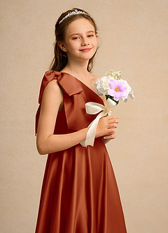 Azazie Guppy Junior Formal vestidos de niña de las flores Vestido de Pimenton de Satin Mate de Corte En A con Hombro unilateral image6