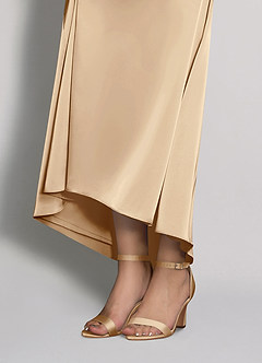 front Matchende farve stretch satin sandaler med chunky hæl og plisseret clutch sæt