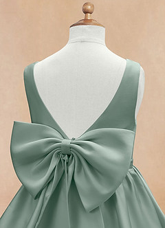 Azazie Margie Robe Demoiselle D'honneur Fillette Robe Trapèze en Satin extensible Nœud Sauge D'argent image7